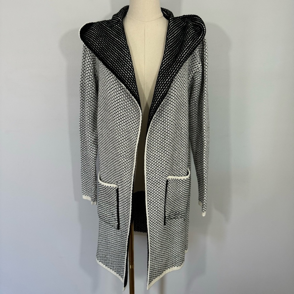 Olyss Hooded Cardigan Sweater Womens M Black White Knit Longline Stylish EUC